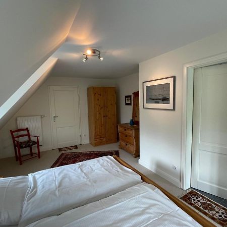 Gaestehaus Zum Krug Husum  Bagian luar foto