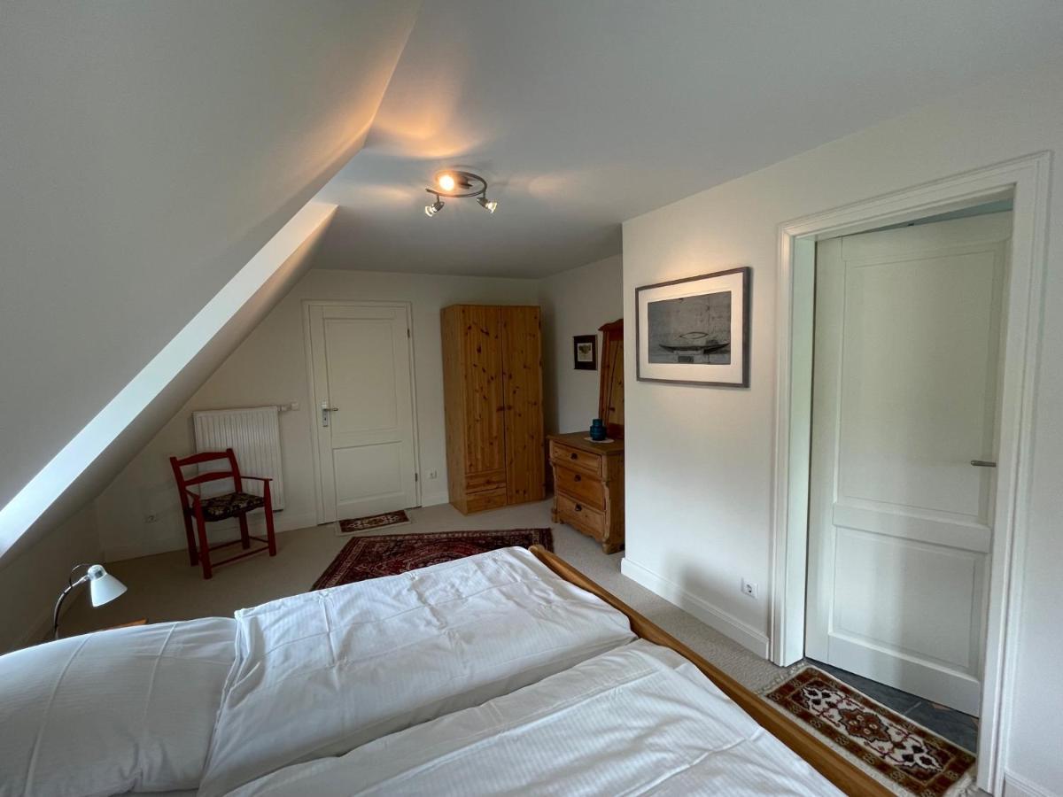 Gaestehaus Zum Krug Husum  Bagian luar foto